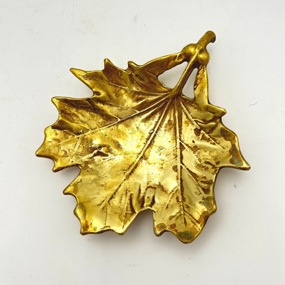 Vintage 1950 Virginia Metalcrafters Brass Maple Leaf Dish Tray Trinket Bowl